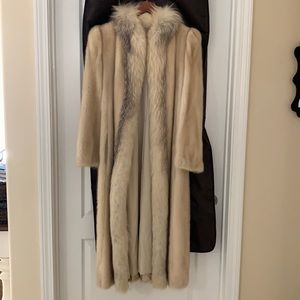 Gorgeous blush mink fur coat